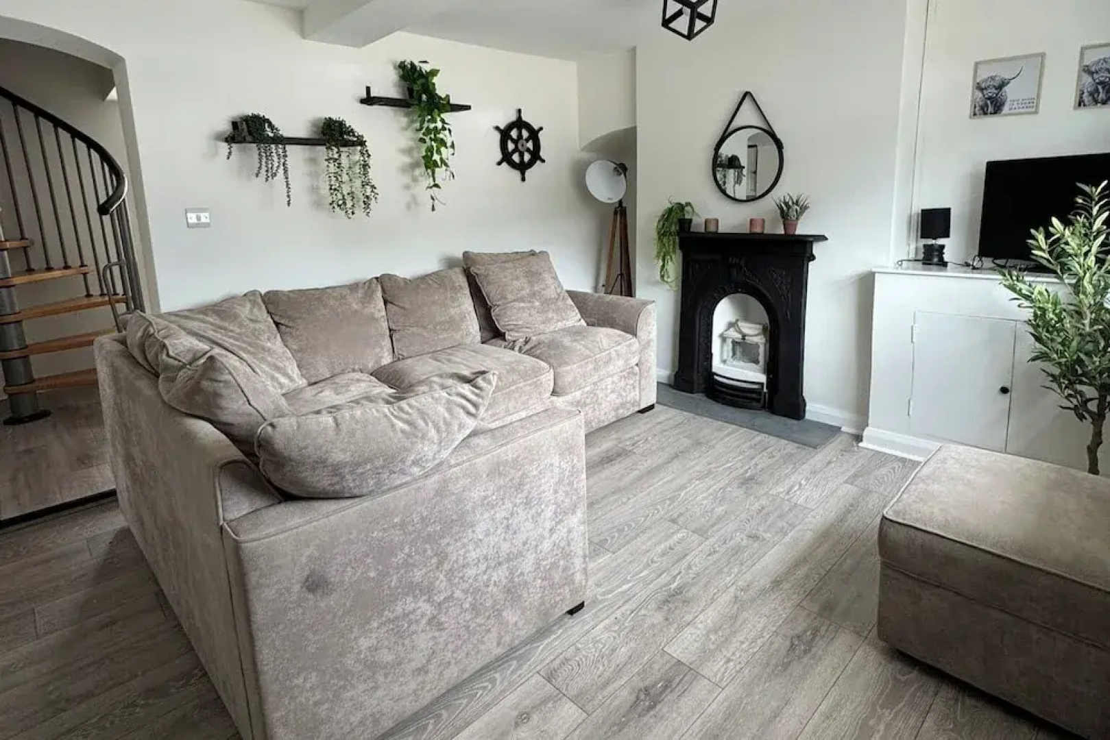 Charming Middlewich House - Sleeps 4