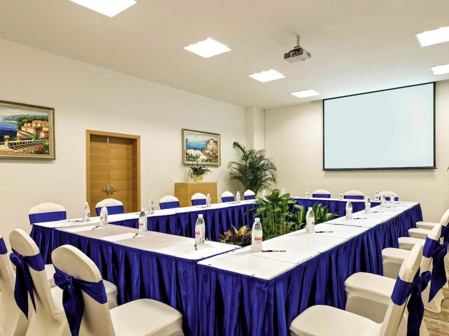 Ibis Wenjiang Floraland