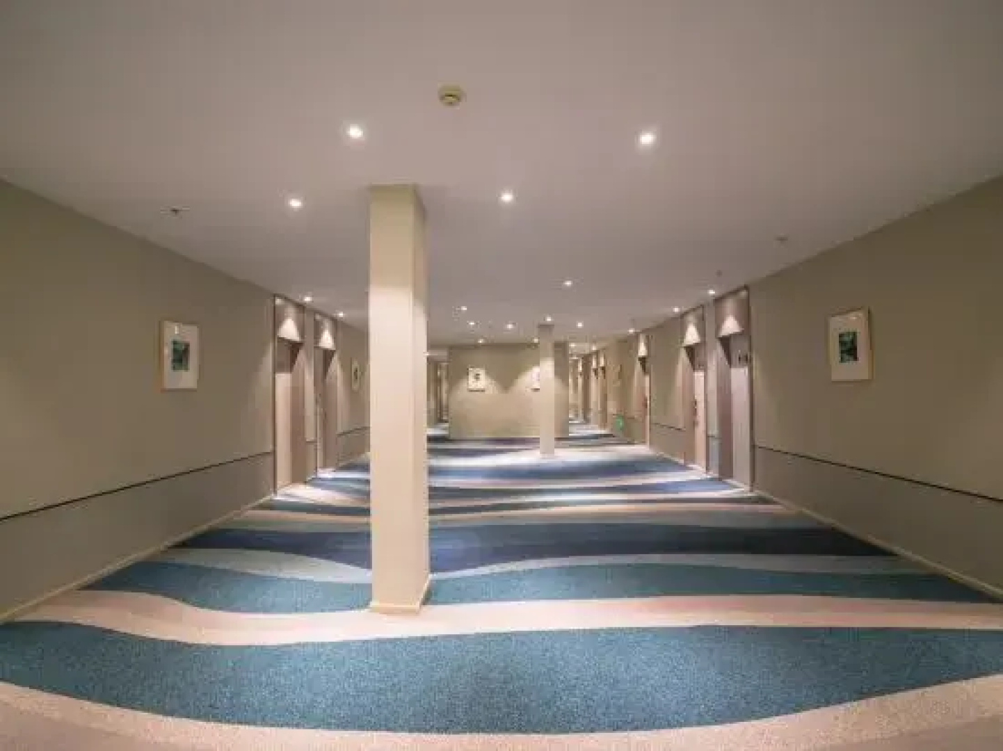 Homeinn Selected Hotel (Jingdezhen People's Square Yuyaochang Store)