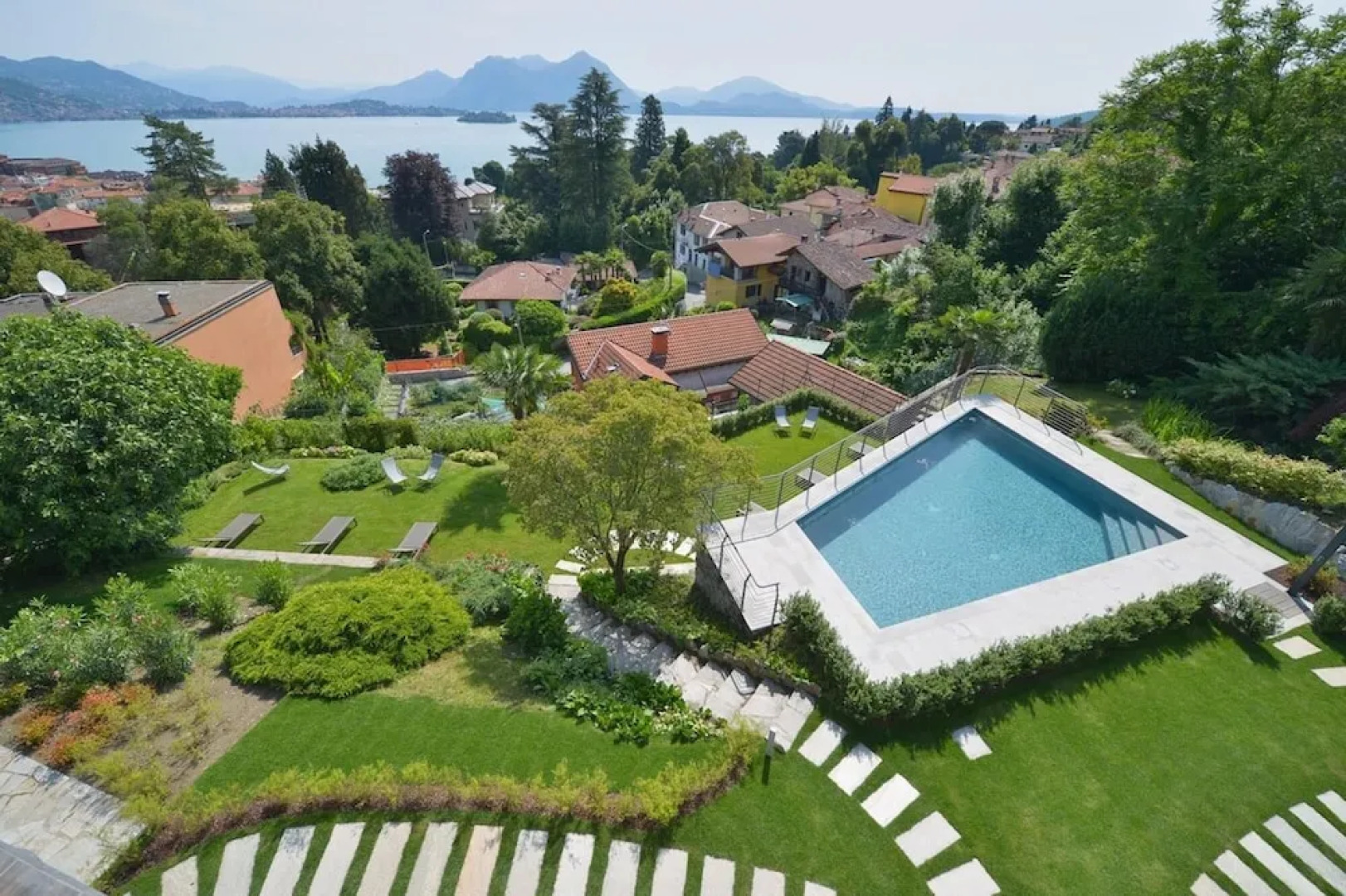 The View-sky Design apt With Terrace Lake View