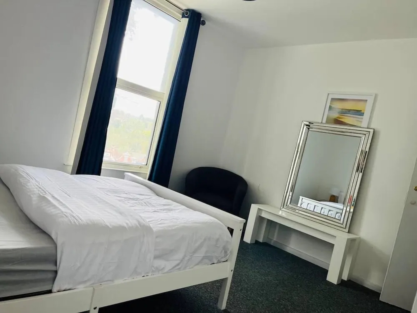 Stunning 2-bed House in Chatham