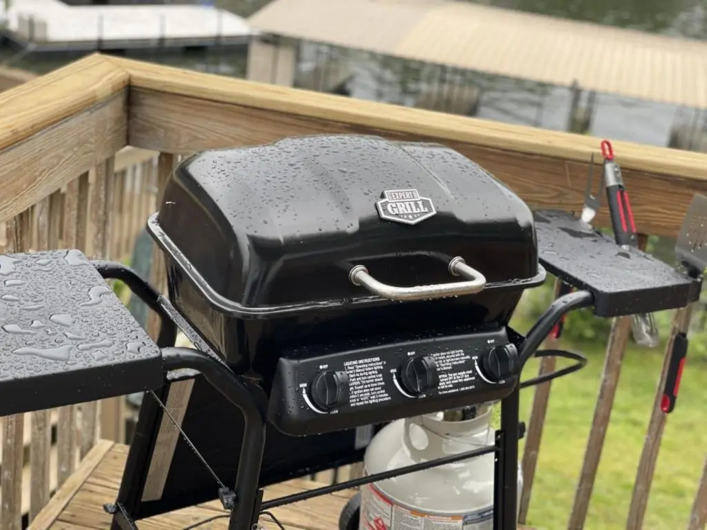 Lake Vacation Home 4 bedrooms 3 baths boat dock slip on the Lake