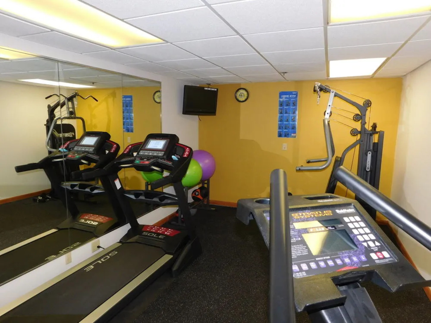 Days Inn by Wyndham Mounds View Twin Cities North