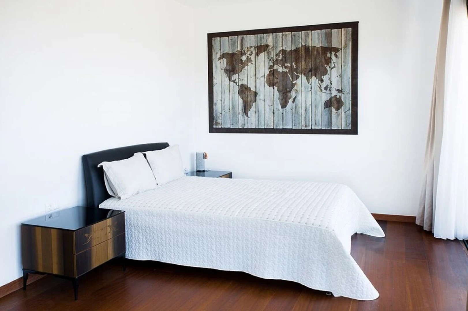 Important Group Villa Hills