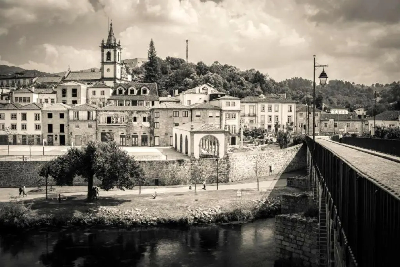 One bedroom appartement at Ponte da Barca 100 m away from the beach with city view and terrace