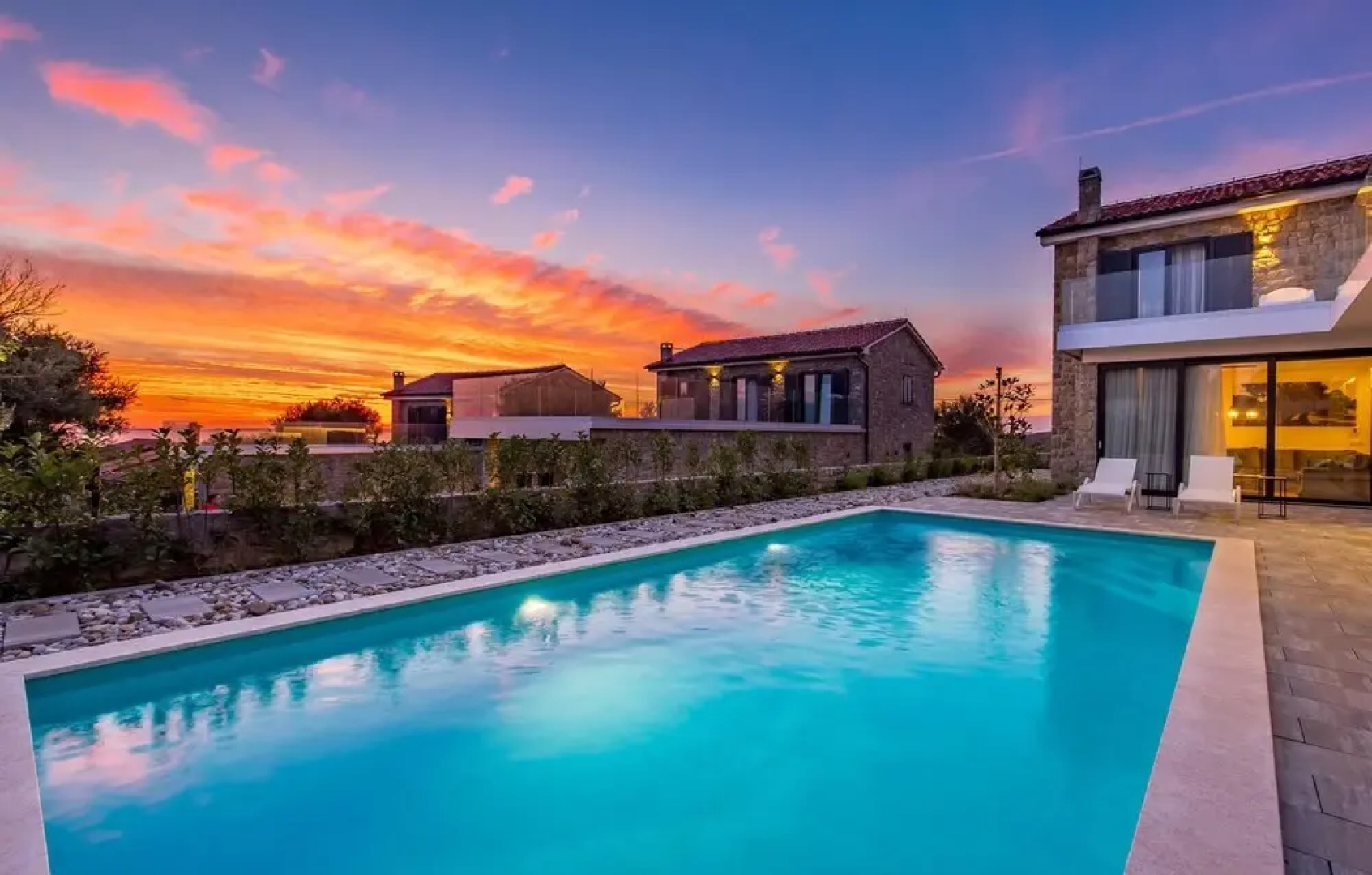 Stunning Home in Lun With 4 Bedrooms, Wifi and Outdoor Swimming Pool