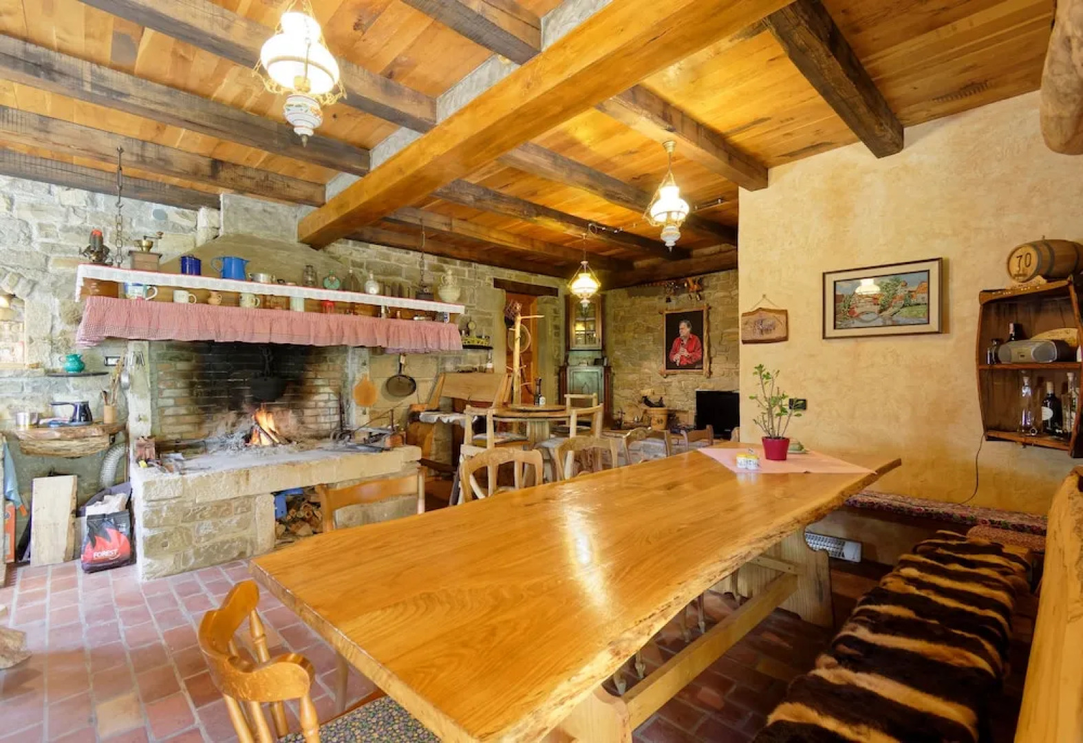 Casa Mira - Two Bedroom Holiday Home with Pool