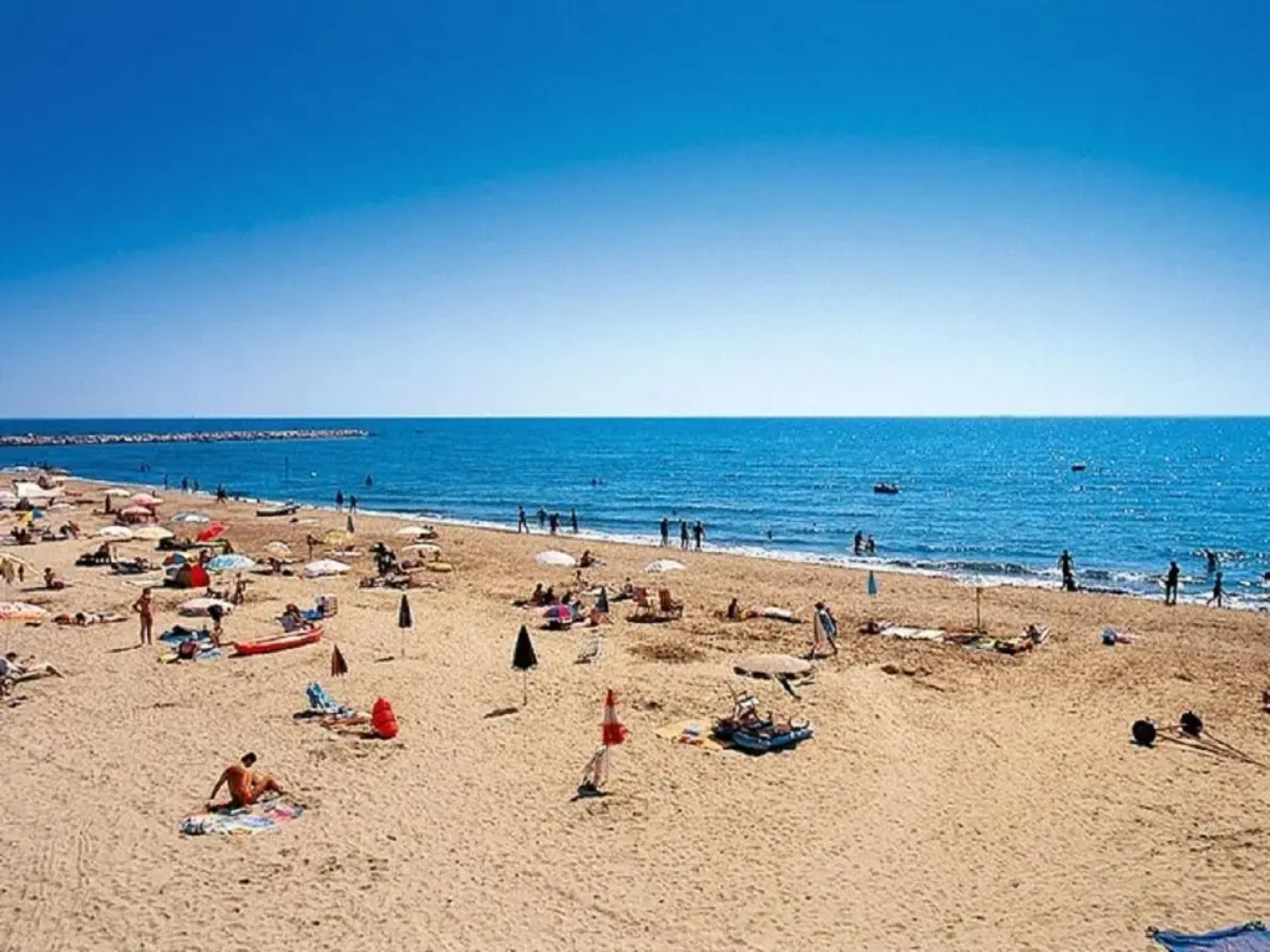 Cà del Mar rustico a Jesolo con giardino e piscina privati ad uso esclusivo