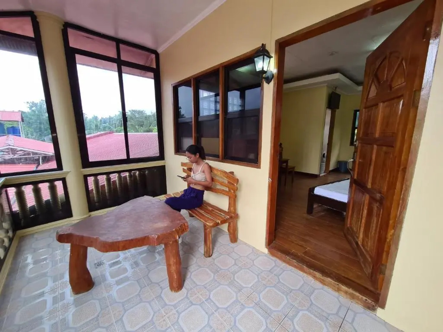 La-Familia Guest House