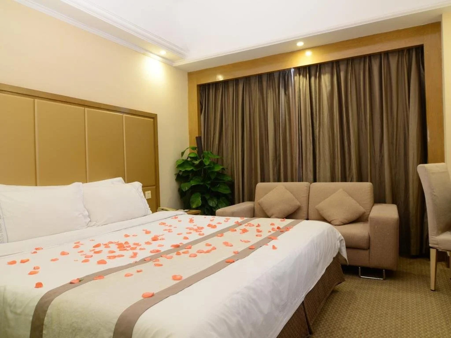 Ji Hotel Shenzhen North Railway Station