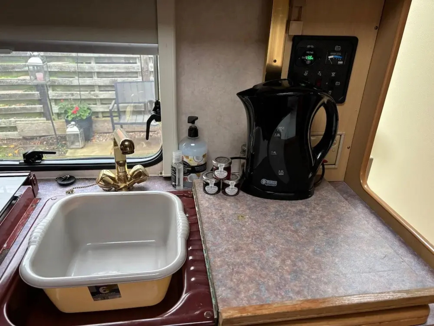 Motorhome in Hinckley- Sleeps 3- Pet Friendly