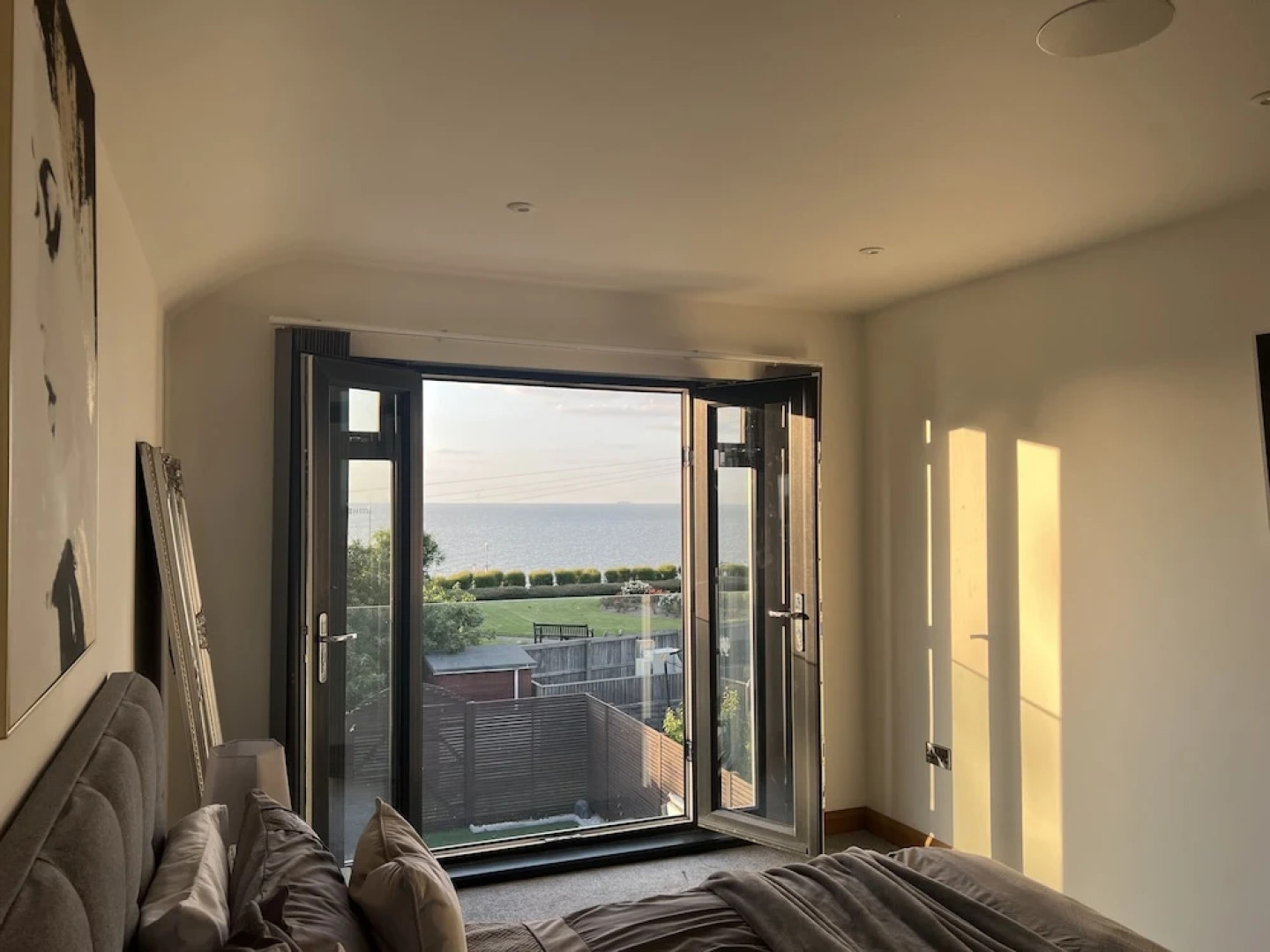 Broadway Beach Homes Airbnb With Hot tub