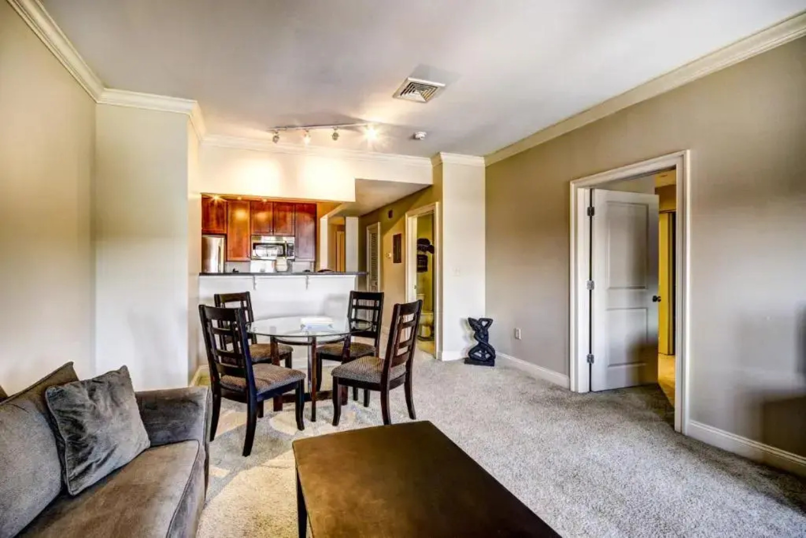 Chase at 39 West Lexington