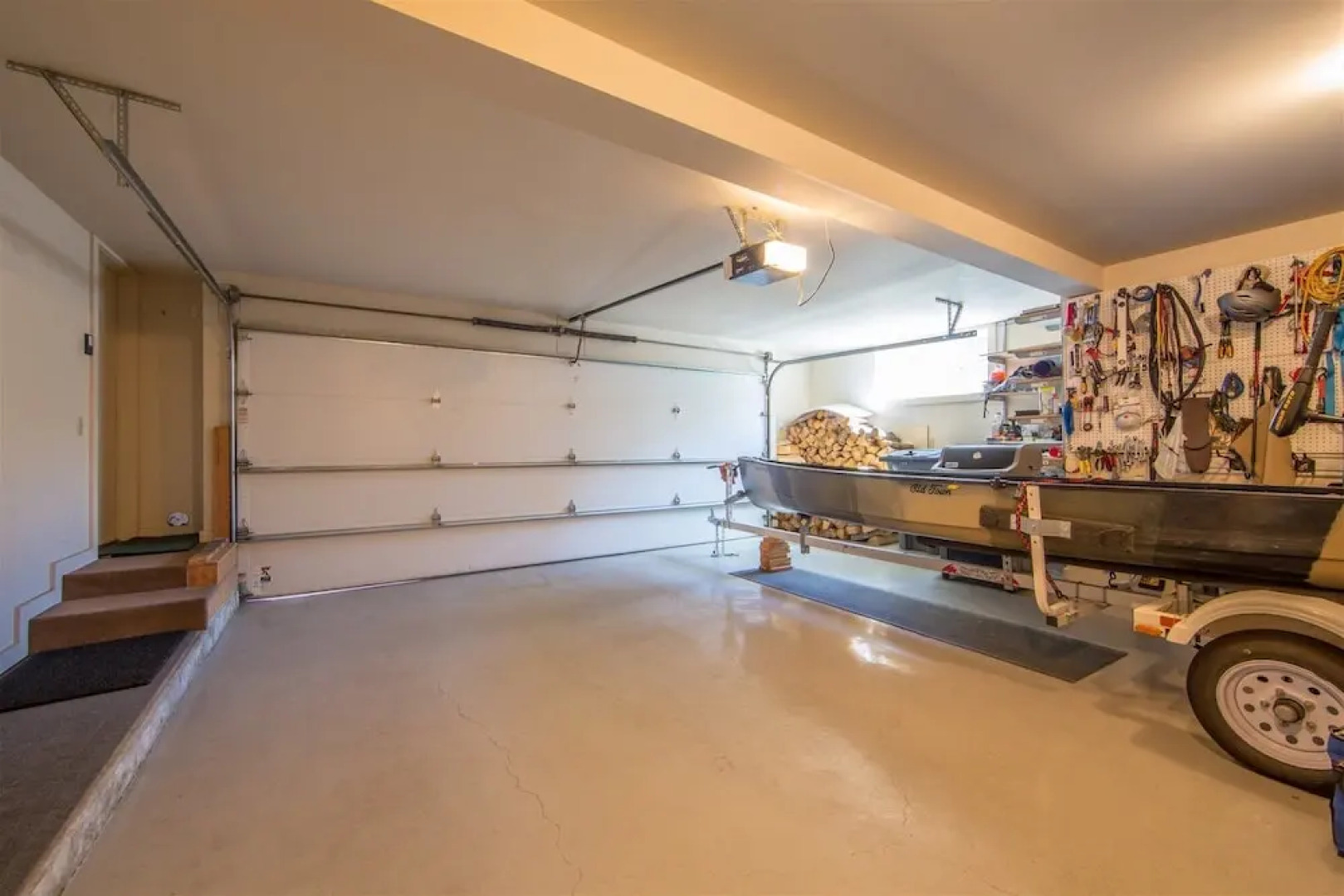 Big Sky - Crail Creek Retreat