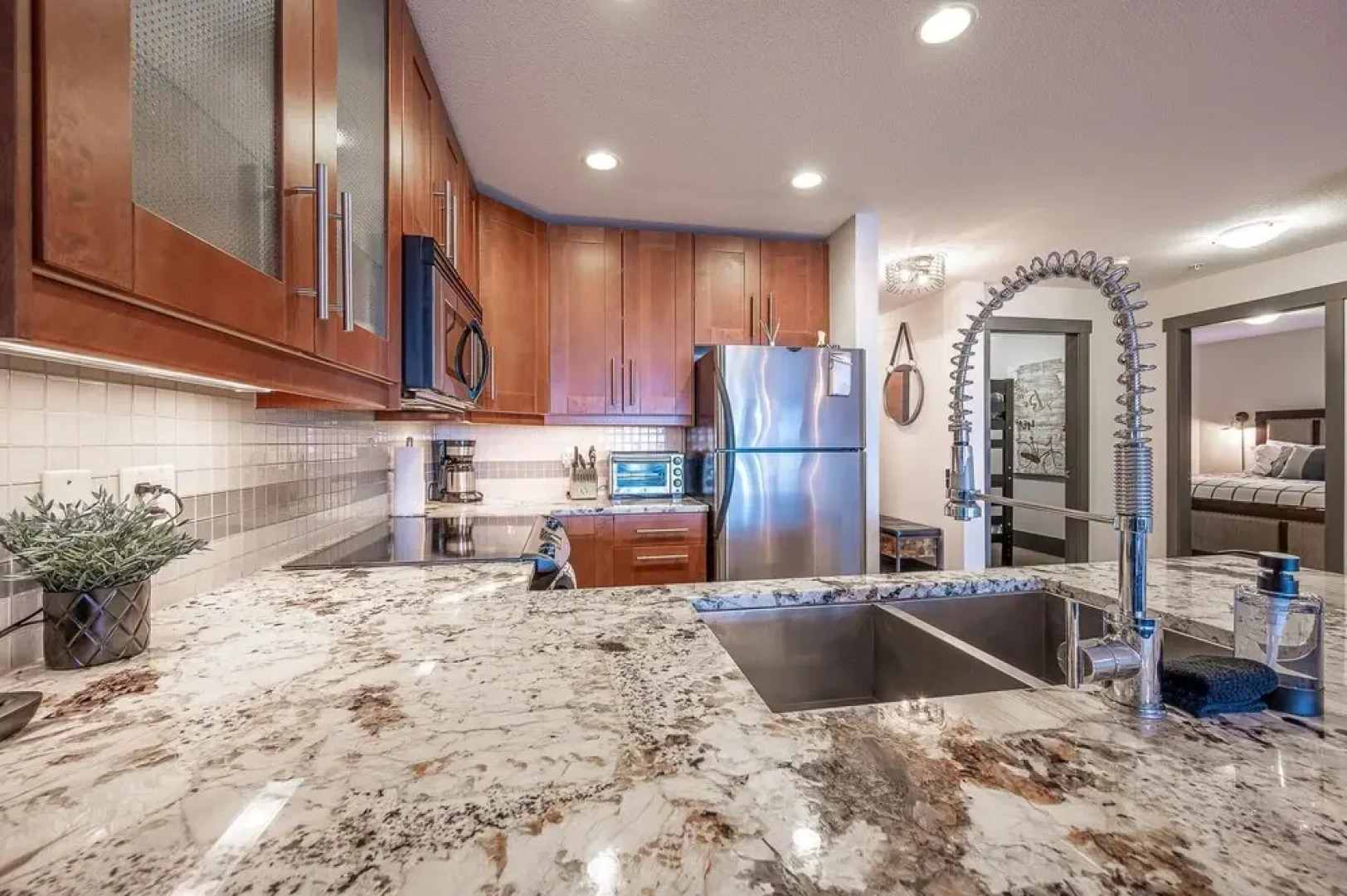 Talon's Reach - Luxury 3 Bdrm W/hot Tub & Mtn View