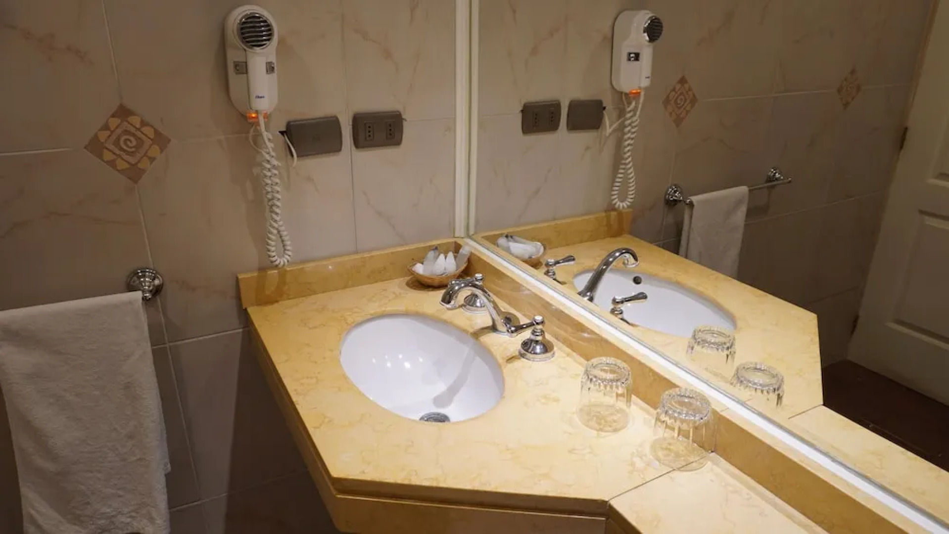 Howard Johnson Hotel Rinconada de Los Andes