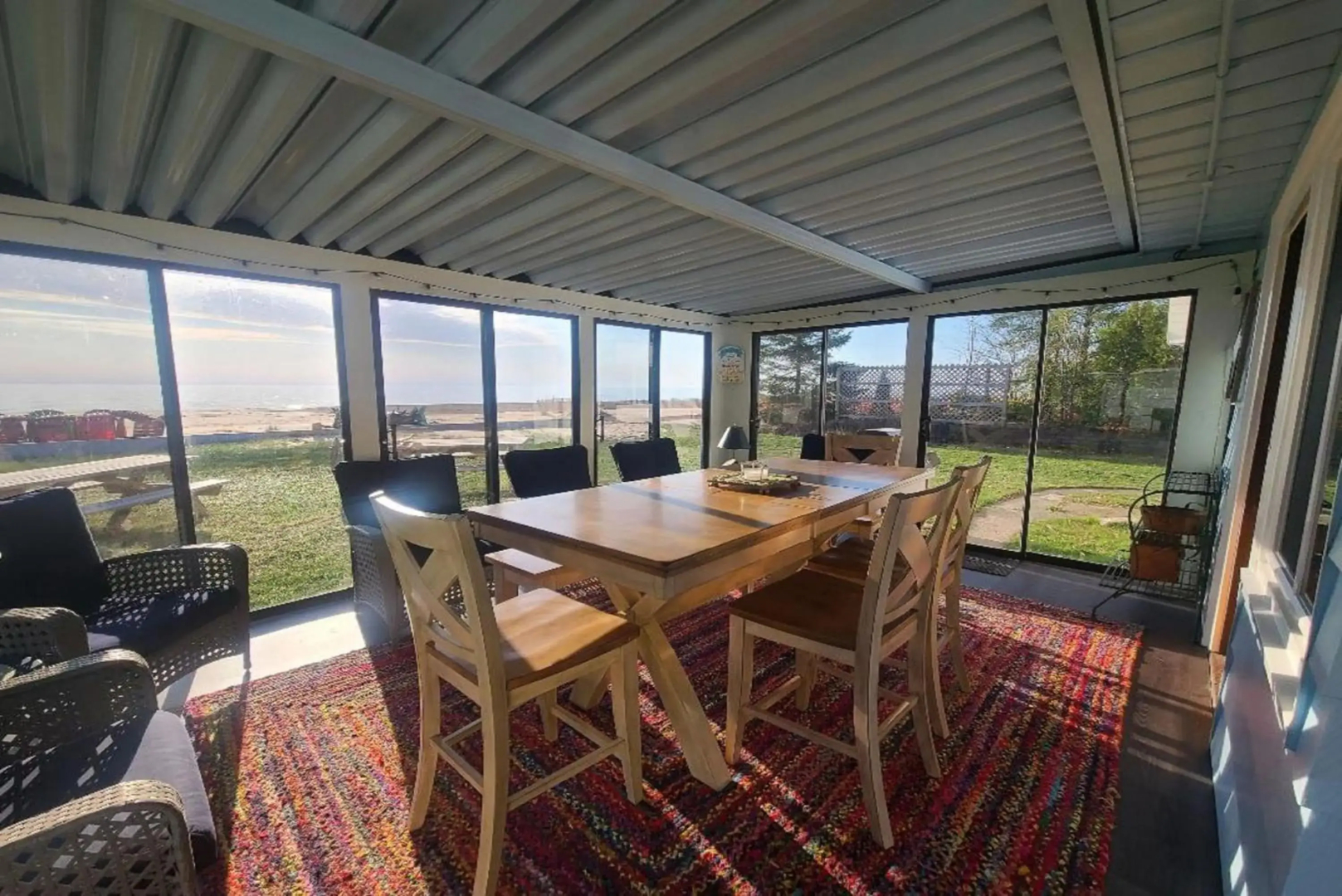 Lake Huron - 3 Bedroom, 2 Bath Lake Front Home (Sleeps 12)