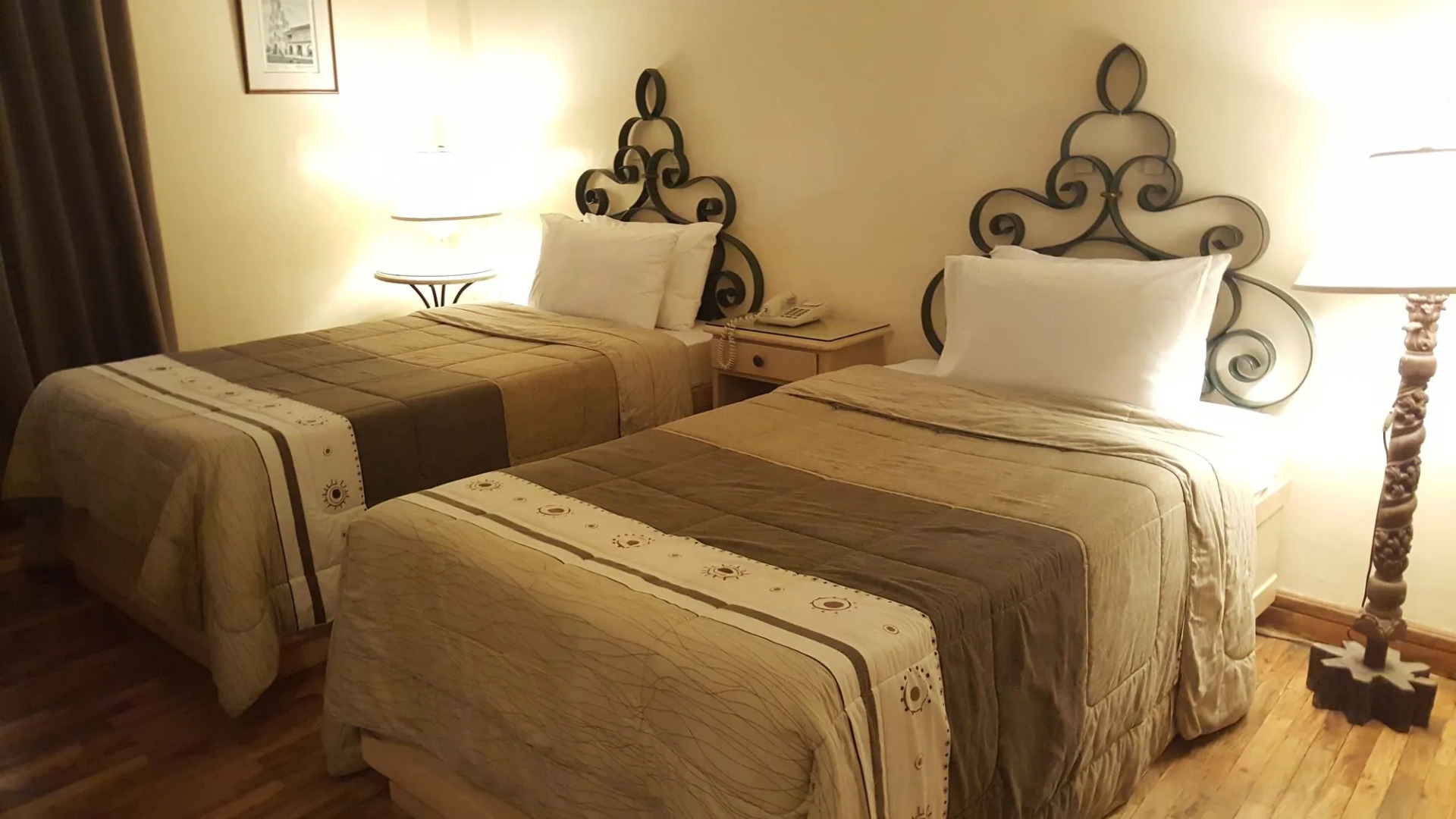 Roxas President's Inn