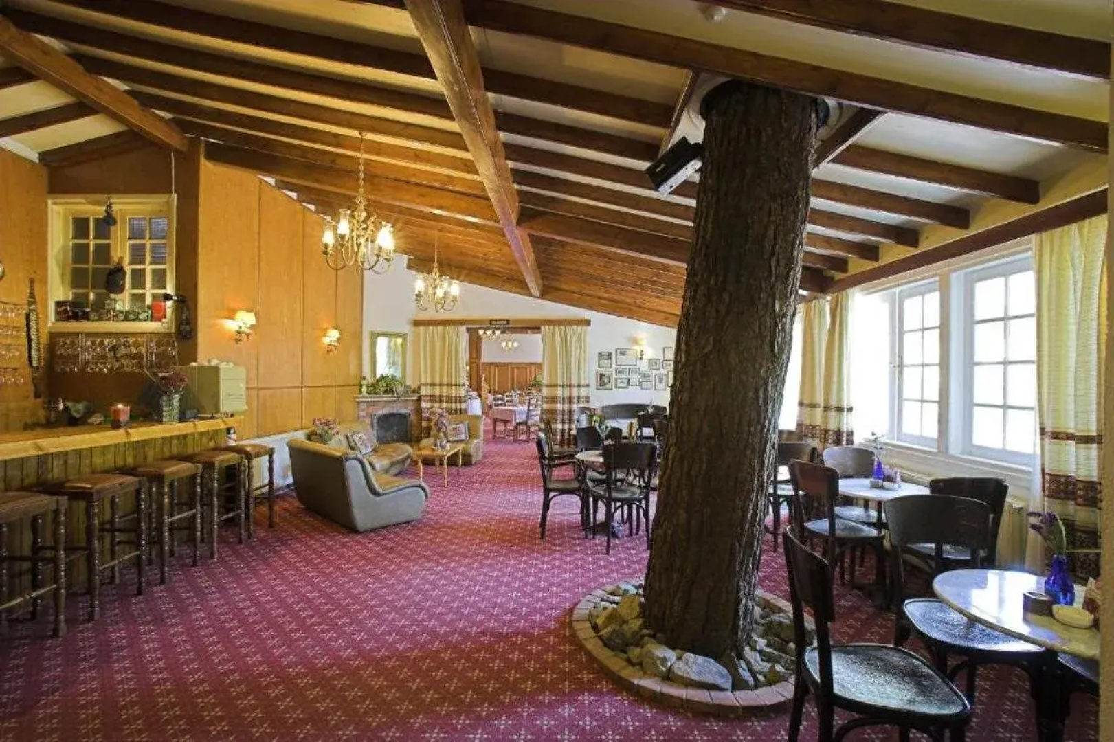 New Helvetia Hotel