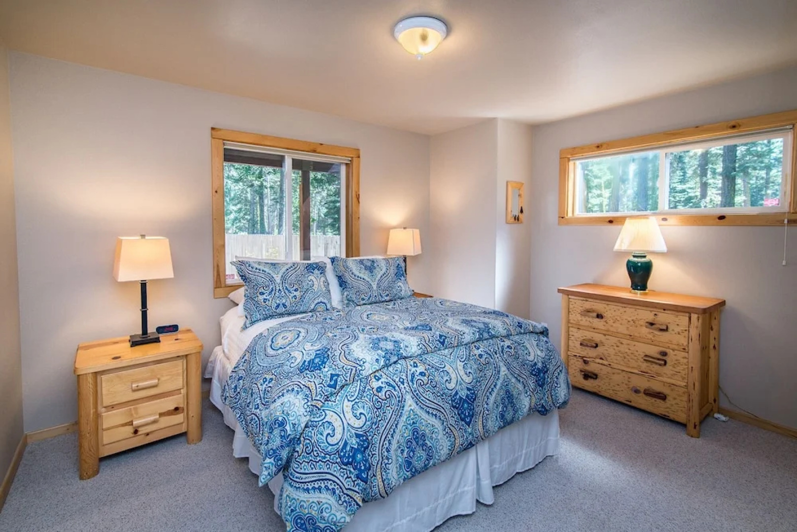 Sugar Pine Haus with Hot Tub by RedAwning