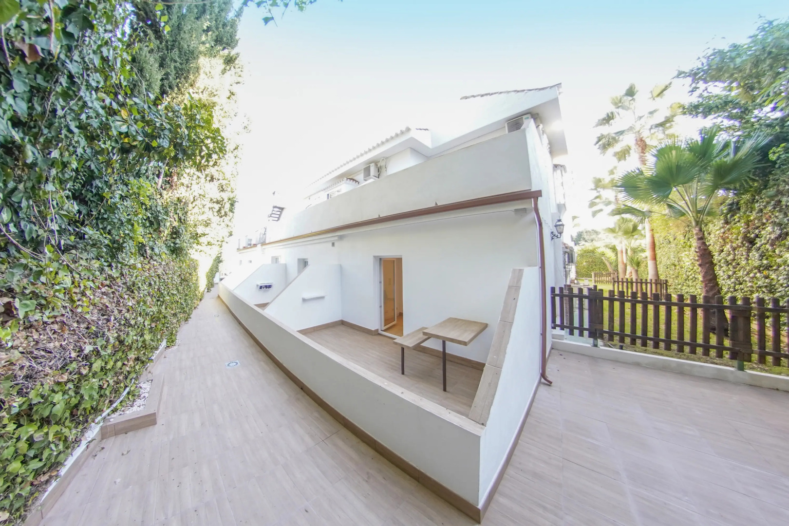 Hotel Zen Airport with Free shuttle