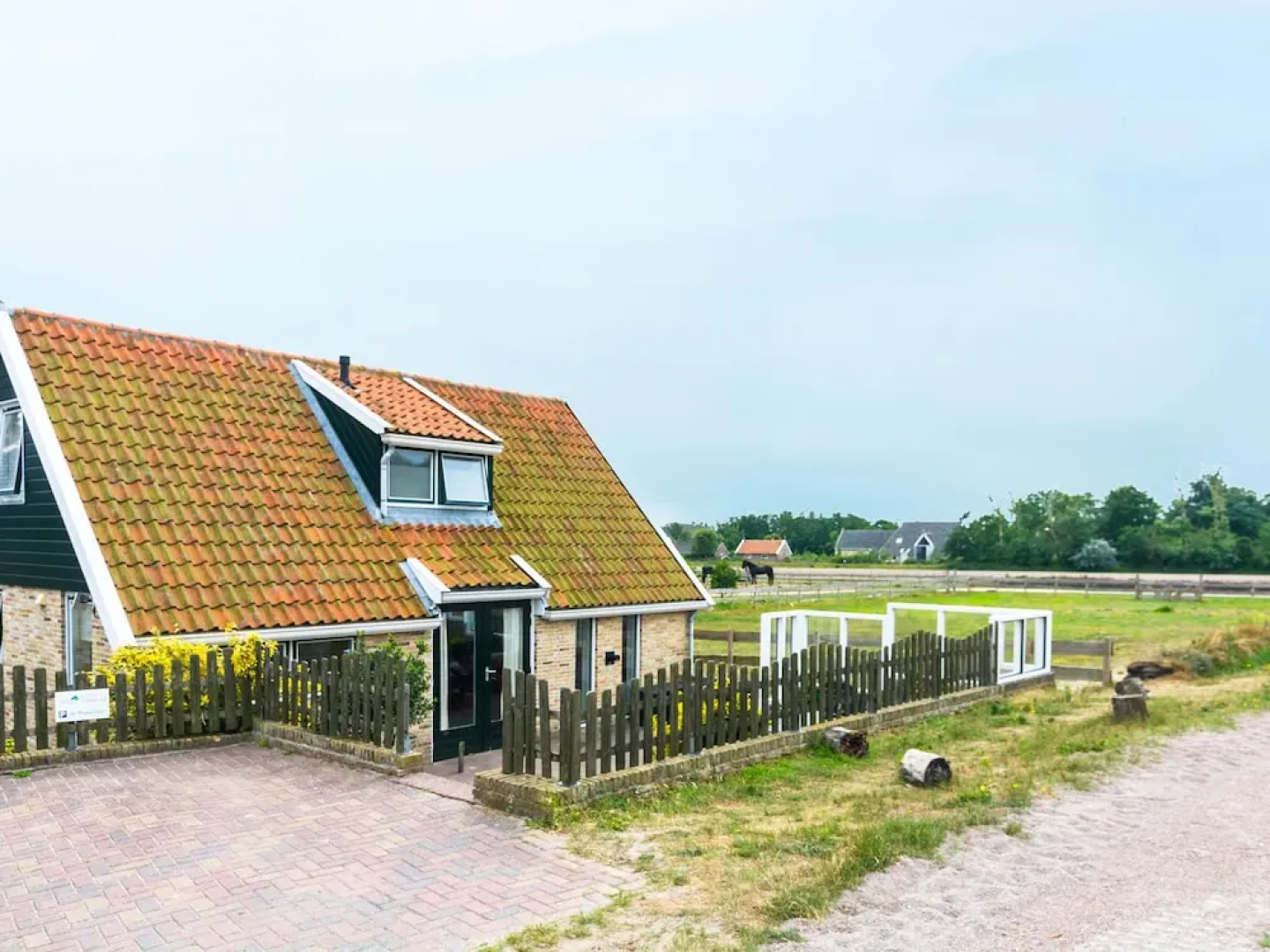 Comfortable Cottage Near Sea in Oosterend Terschelling