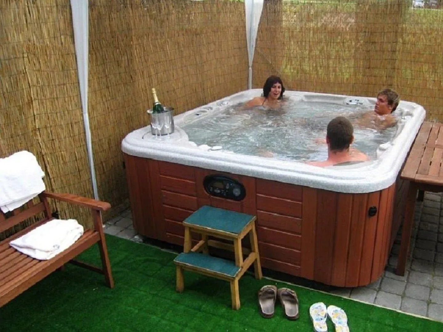 Hotel Star 1 a Hotel Star 2