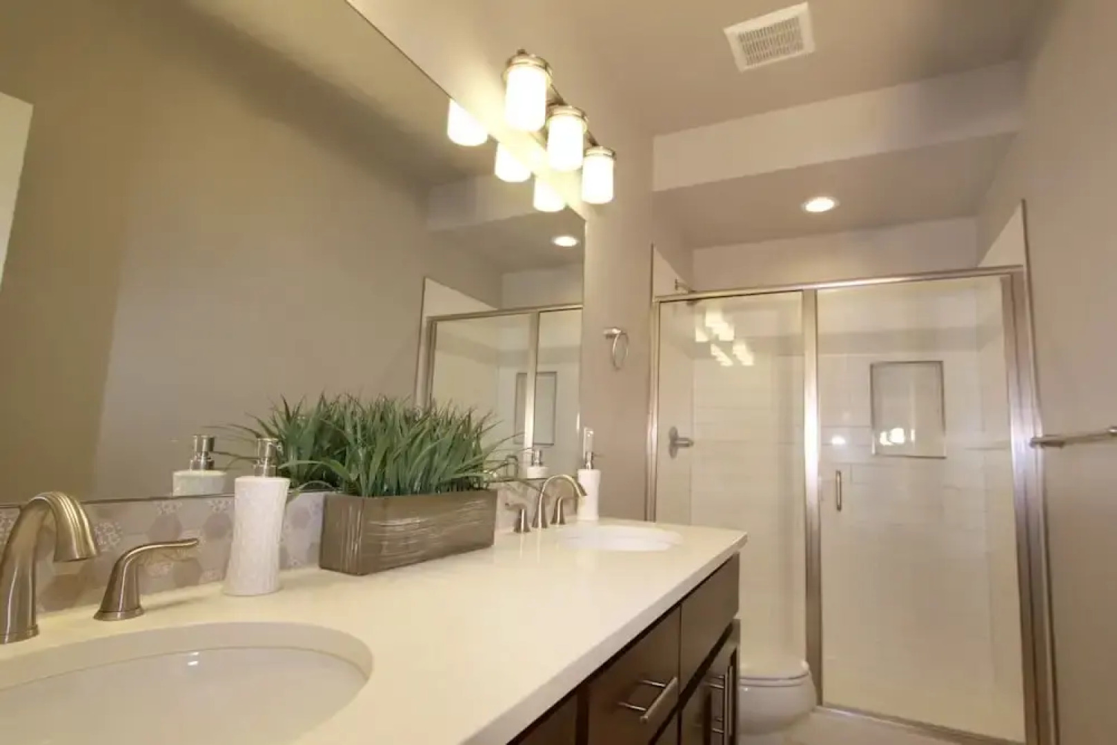 Journey Way 2 Br In Rendezvous 2 Bedroom Townhouse by Redawning