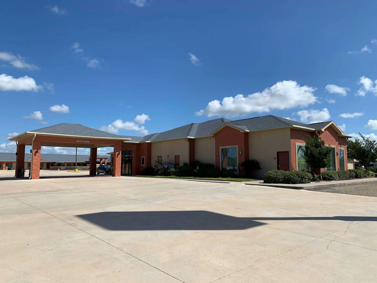 Best Western Windwood Inn & Suites