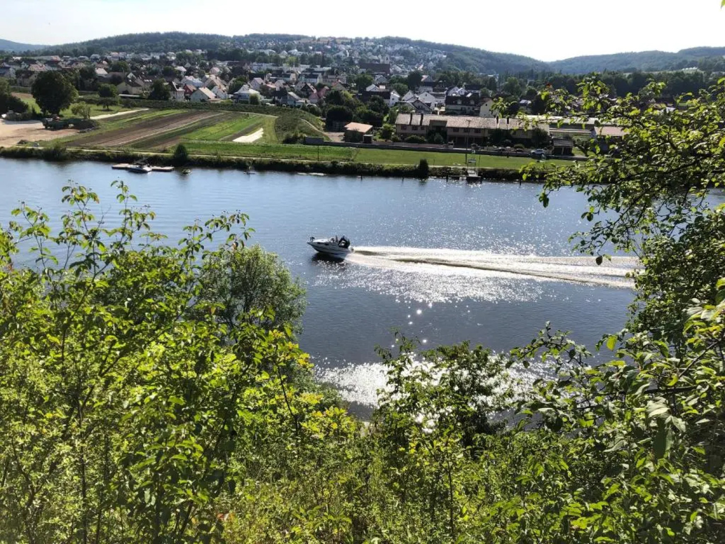Chalet an der Donau direkt bei Regensburg, 5 Sterne DTV