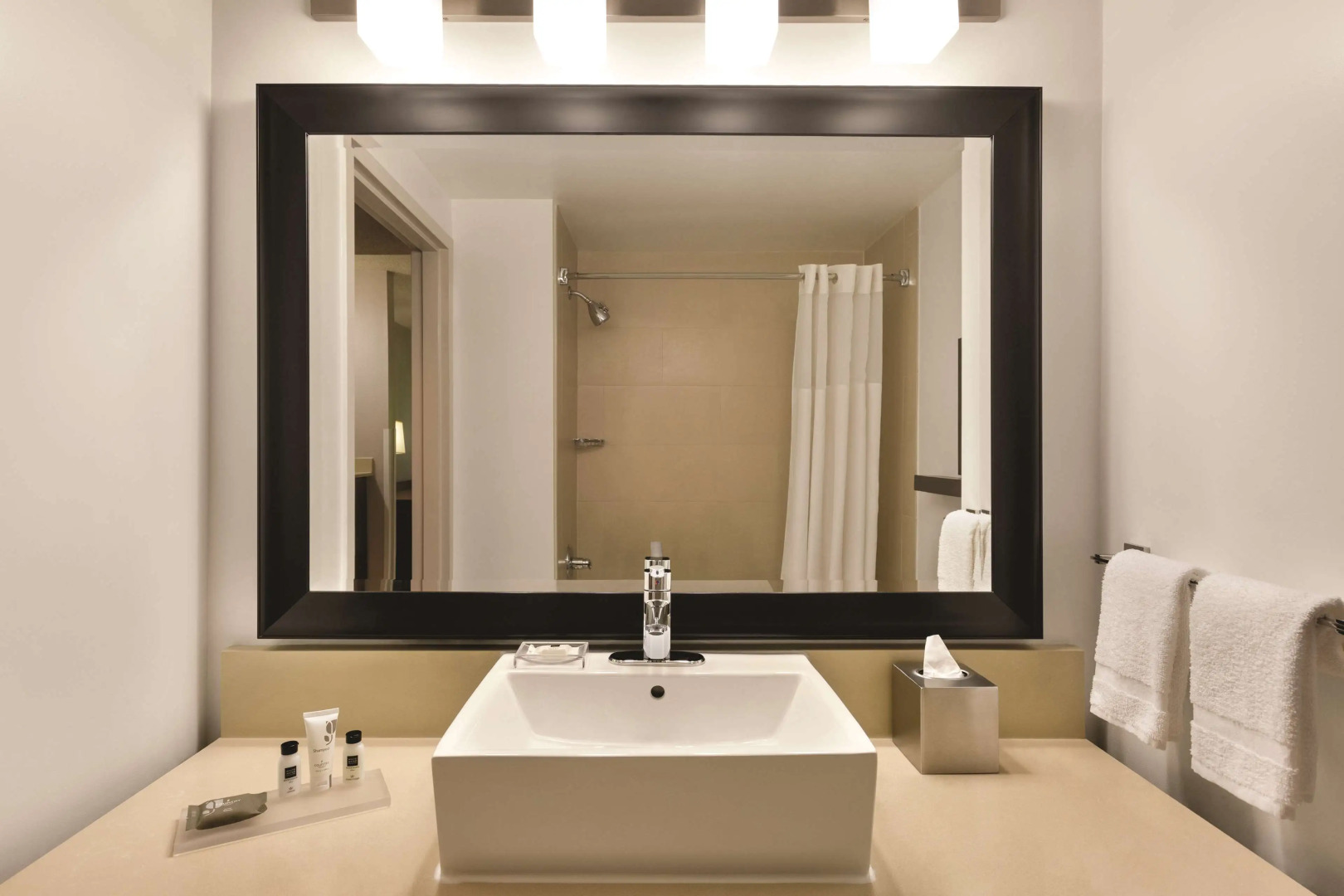 Country Inn & Suites by Radisson, Lawrenceville, GA