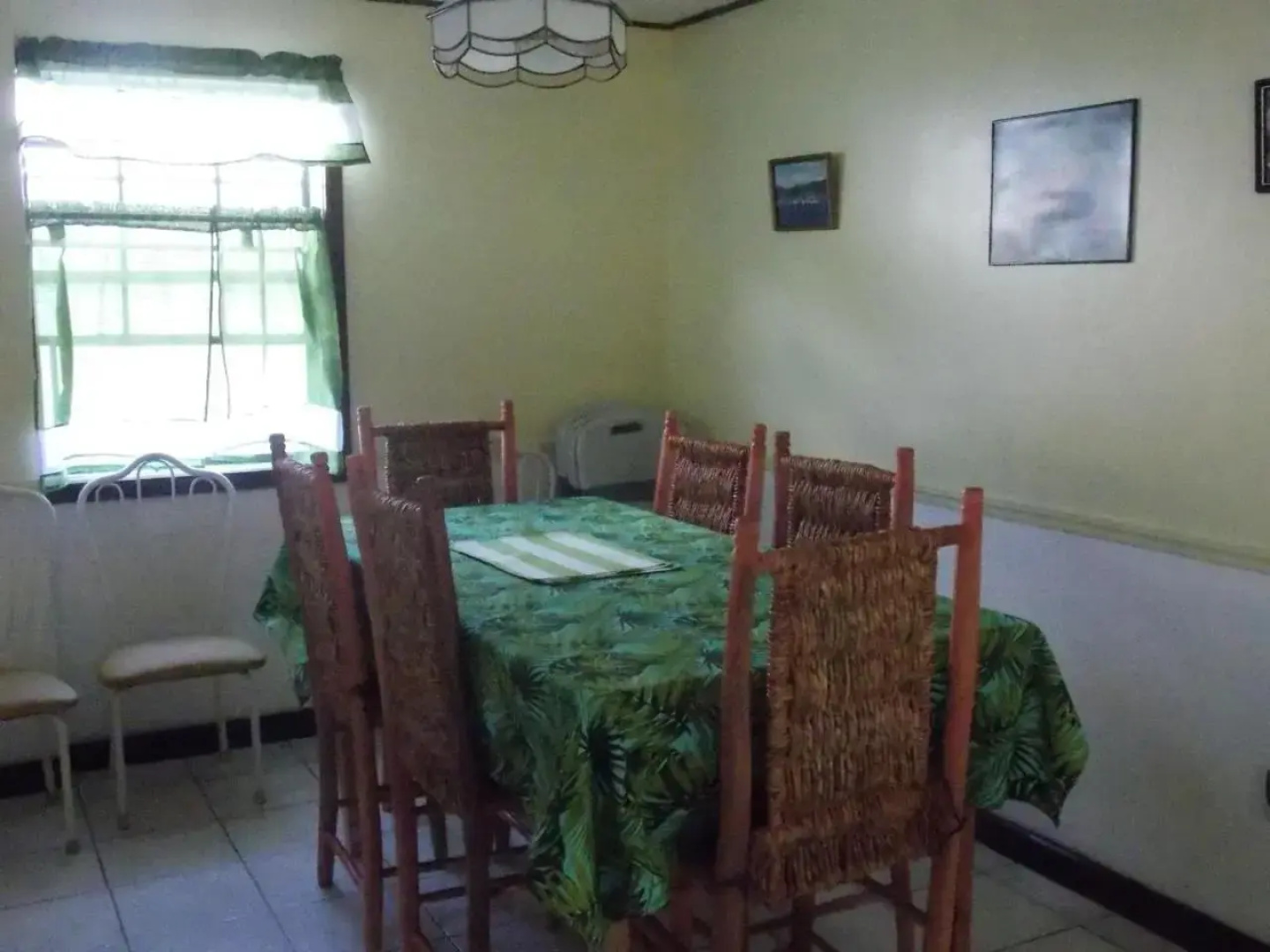 Tropical Breeze Guest House