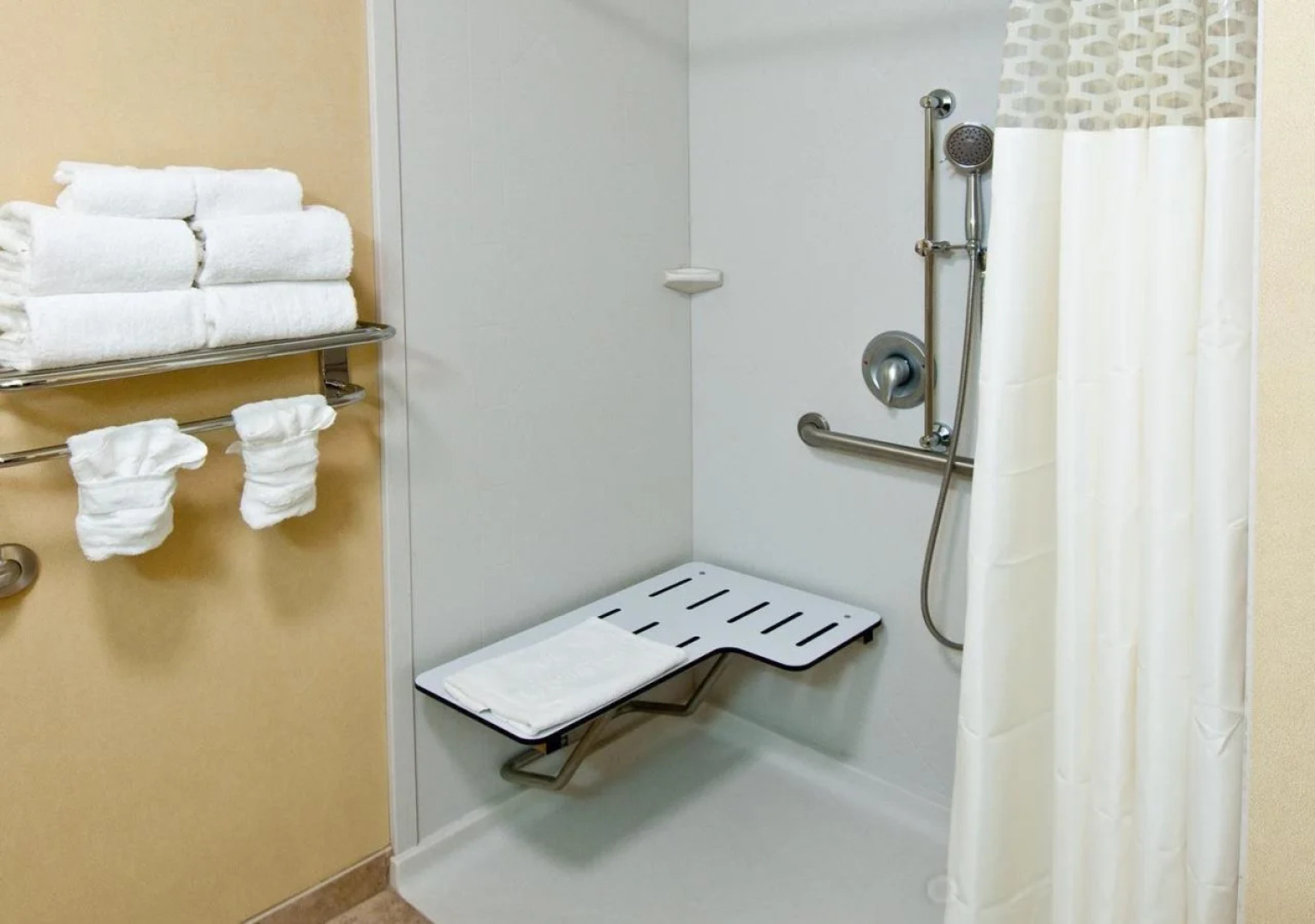 Hampton Inn & Suites Moreno Valley