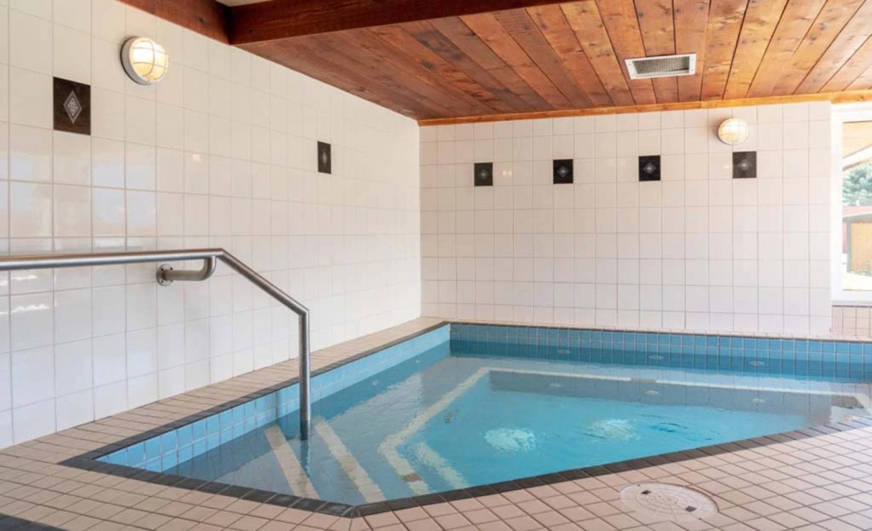 Rocky Mountain Ski Lodge