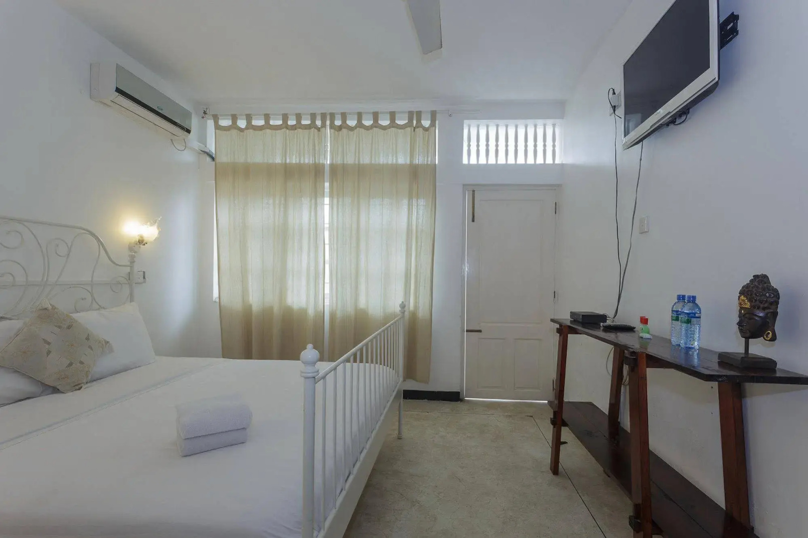 Royce Boutique Hotel