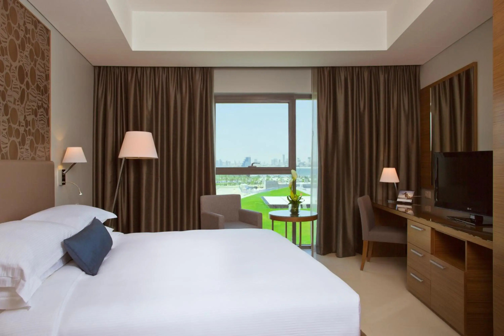 Majestic Arjaan by Rotana Hotel