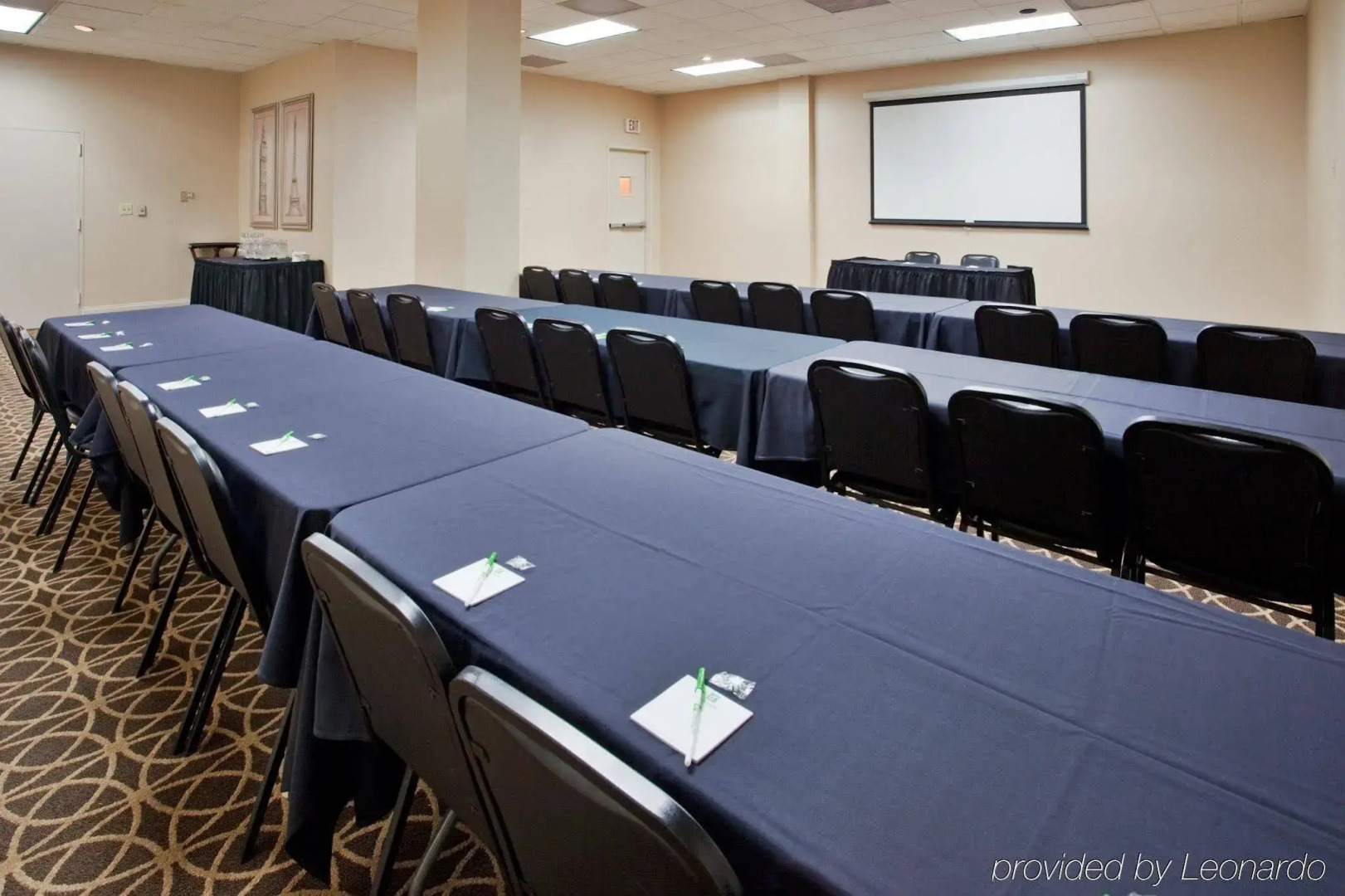 DoubleTree by Hilton Raleigh Midtown