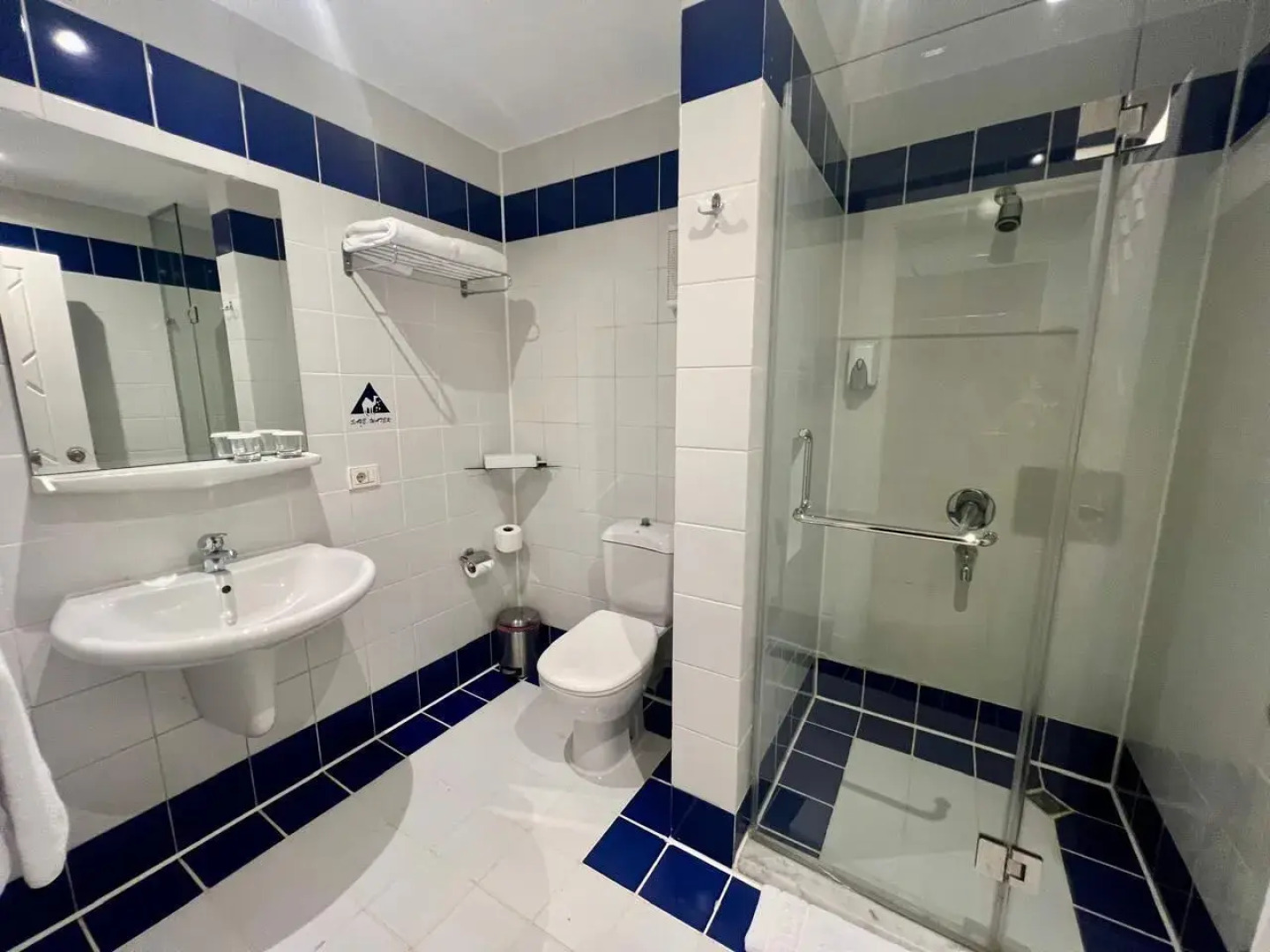 Camel Dive Club & Hotel