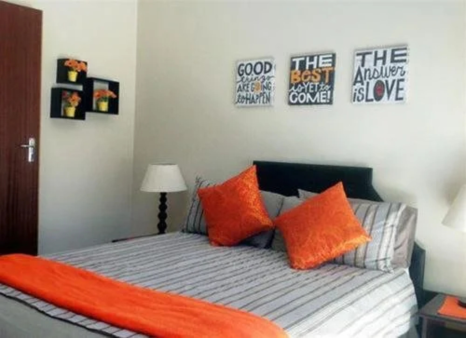 Gold Guest & Conference