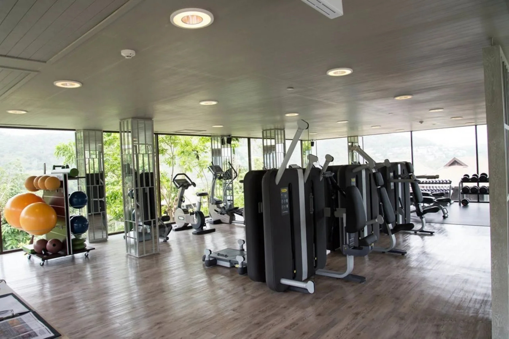 Pullman Phuket Arcadia Naithon Beach