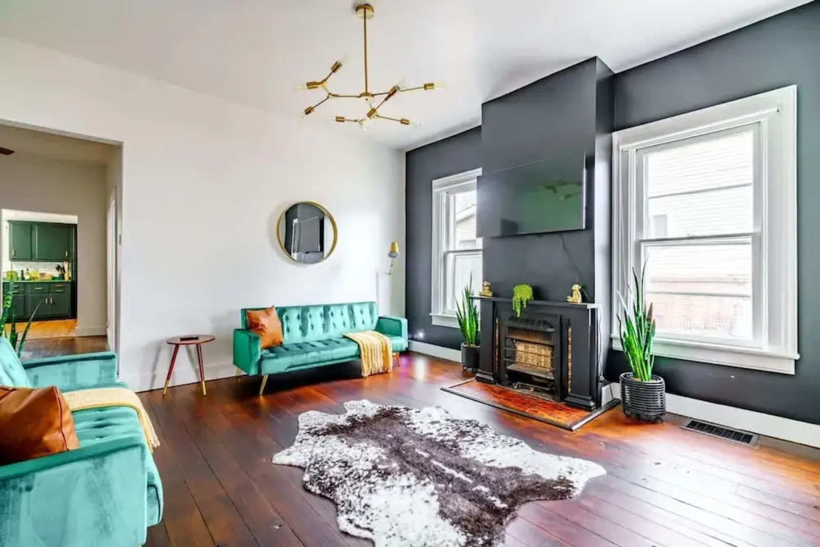 Prime Location Top Rated Clean Parking Free