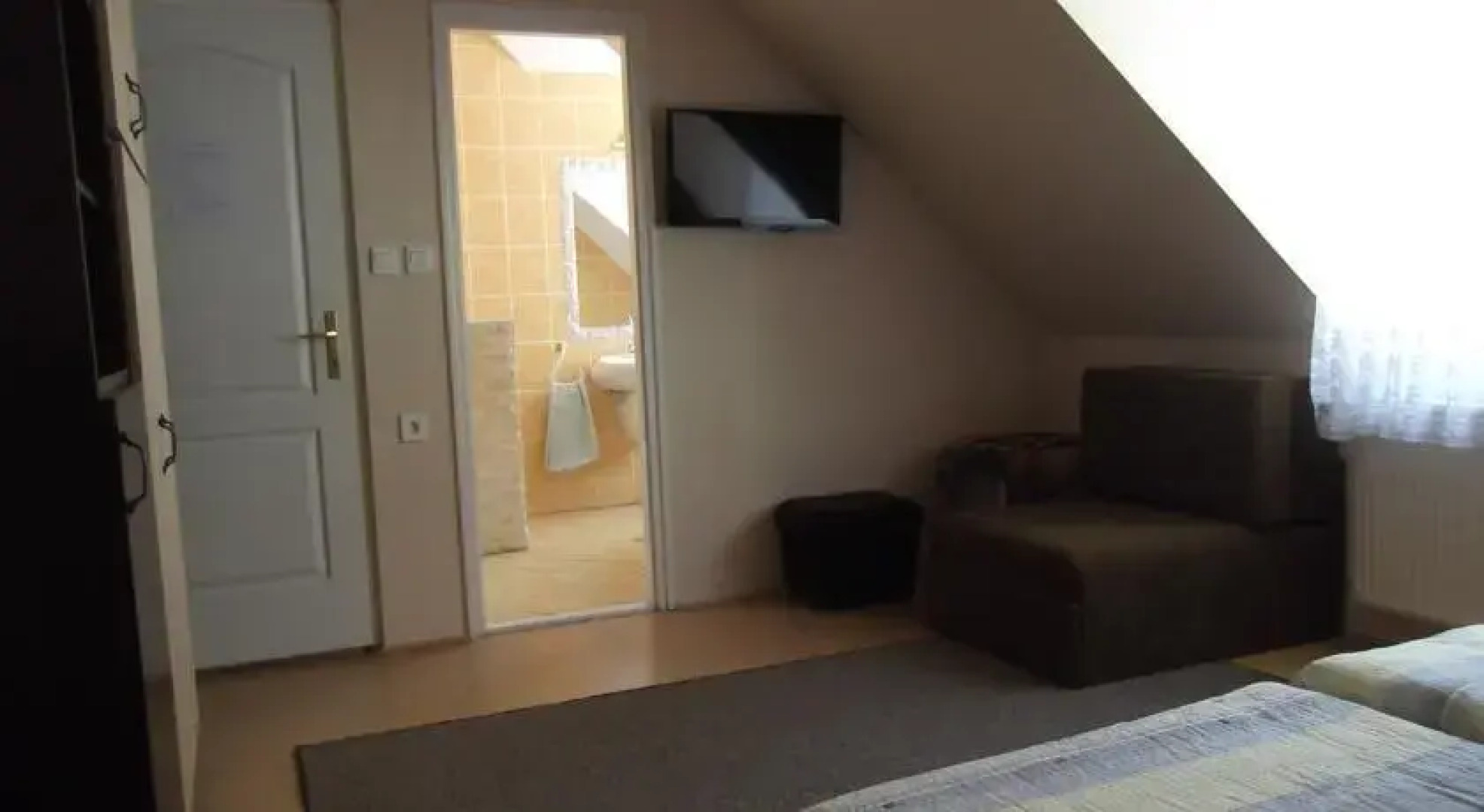 Borostyán Vendégház Eger