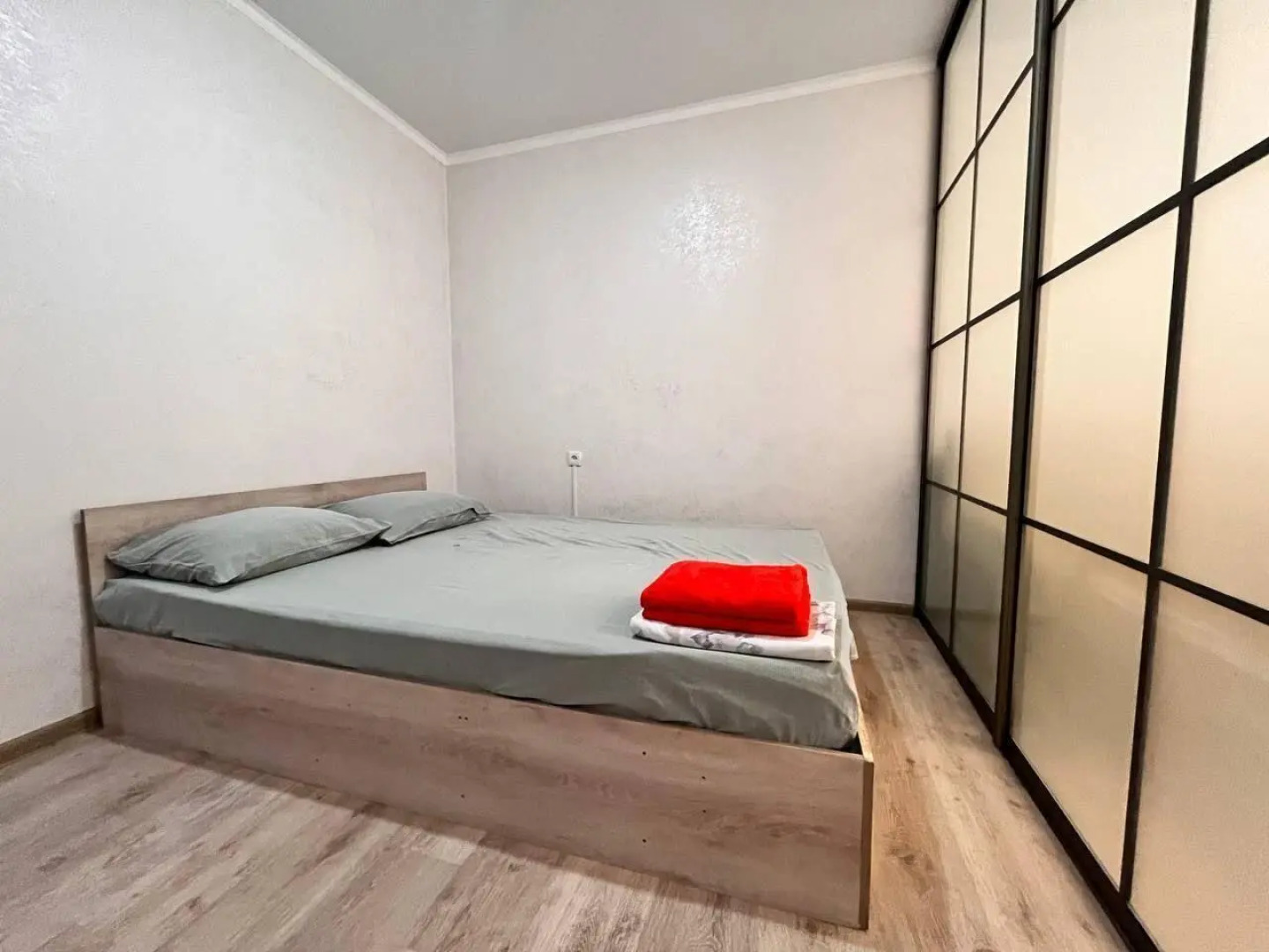 Марат Home (Хоум) на улице Пушкина