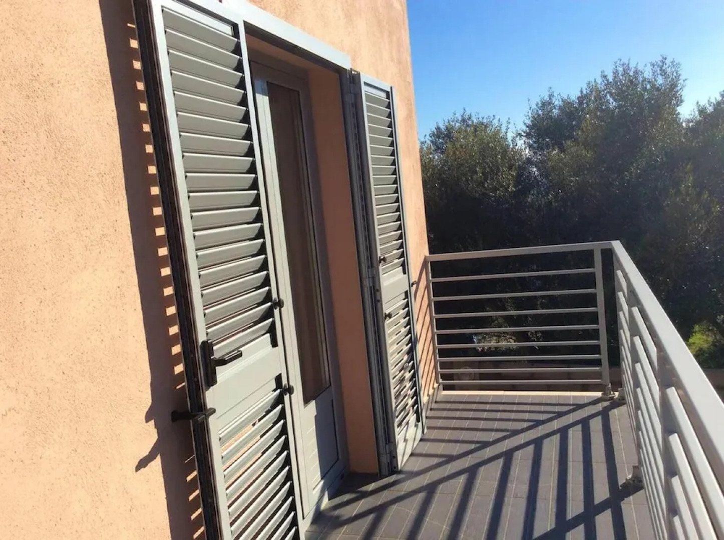 Apartment With one Bedroom in Santa-maria-di-lota, With Wonderful sea View, Enclosed Garden and Wifi