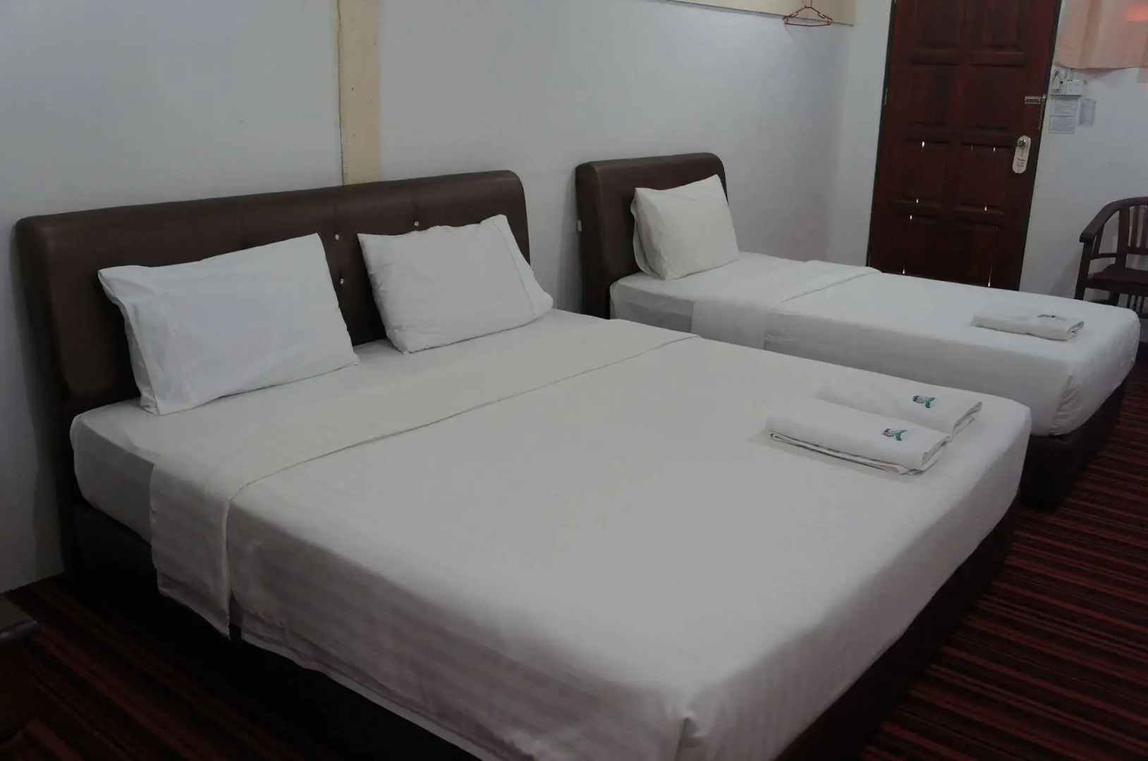 OYO 90037 The 7 Lodge Tambunan