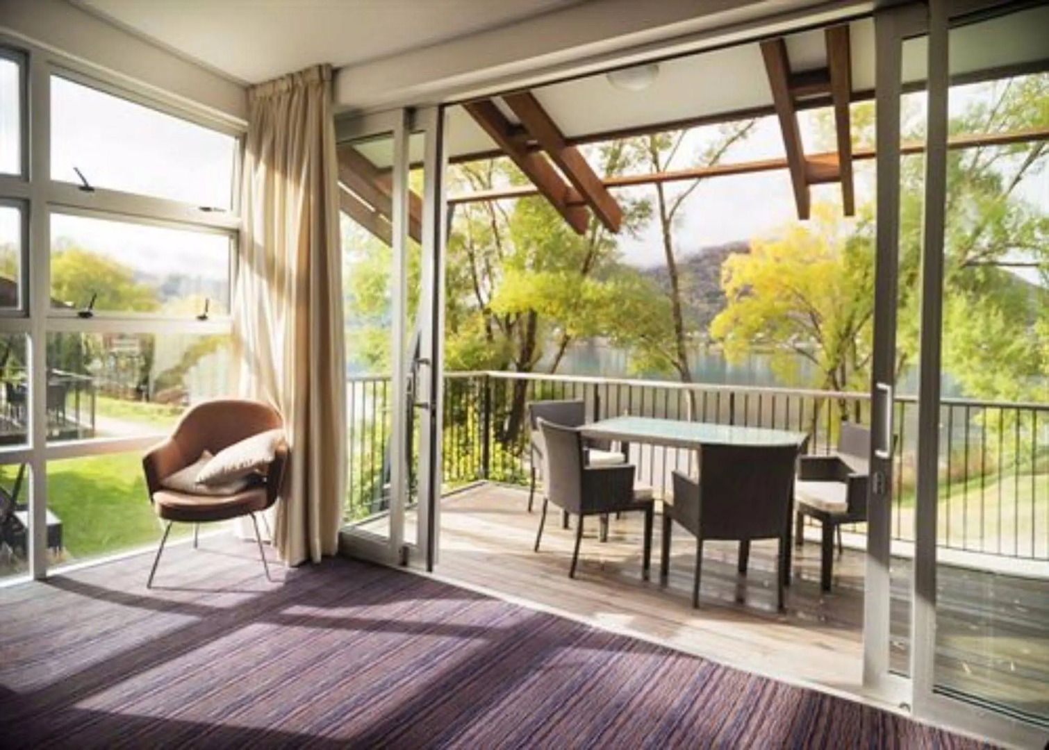 Element Escapes Luxury Apartments