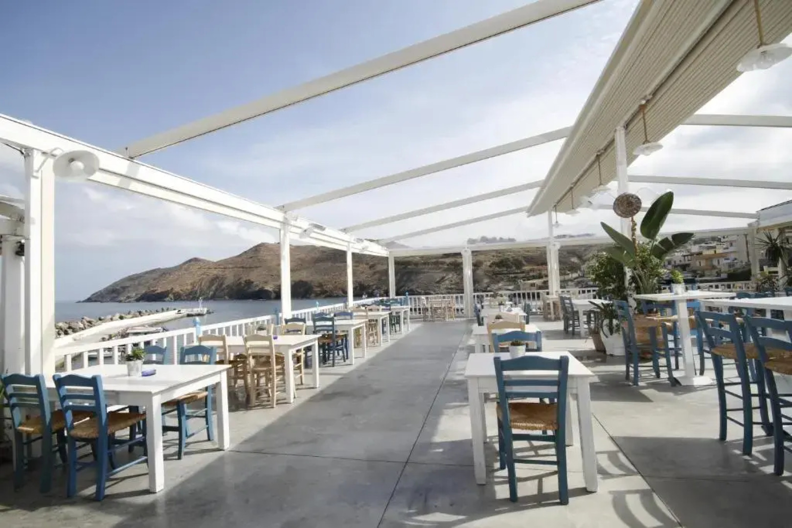 Captain's House Hotel Suites & Apartments