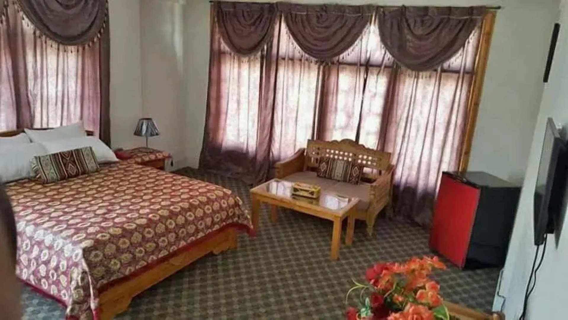 Baltistan Continental Hotel Skardu