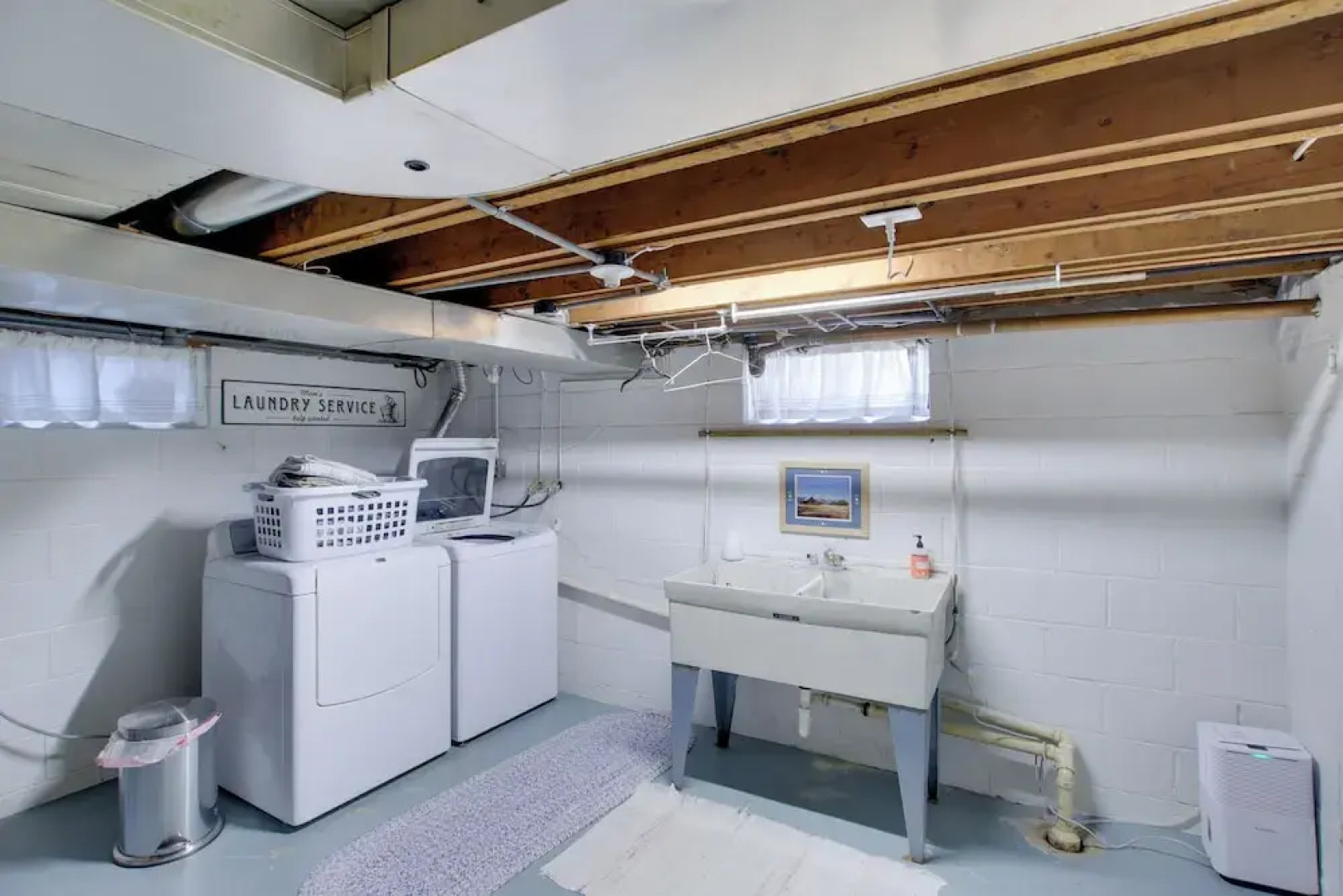 Family Home, 1 Block to Lake Michigan Beach!