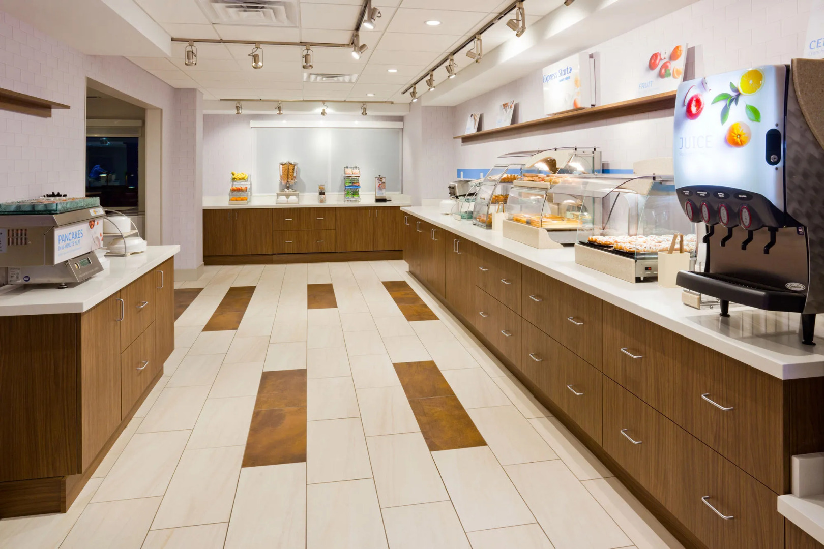 Holiday Inn Express & Suites Des Moines Downtown by IHG